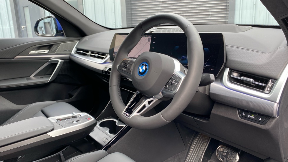 BMW iX2 M Sport WF26MWX Blue #6
