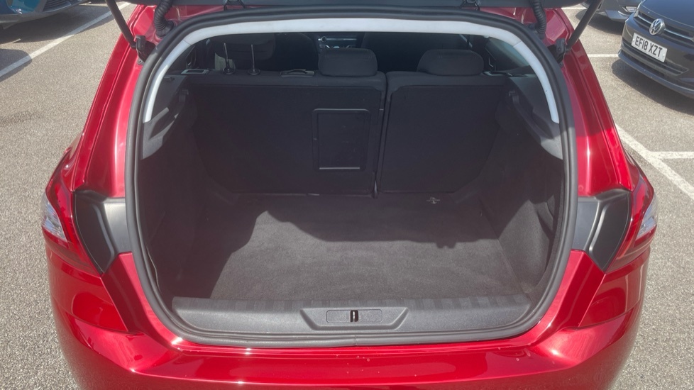 Peugeot 308 Allure Red #4