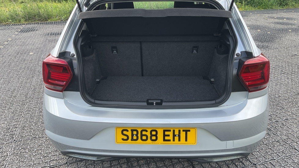 Volkswagen Polo Se Silver #4