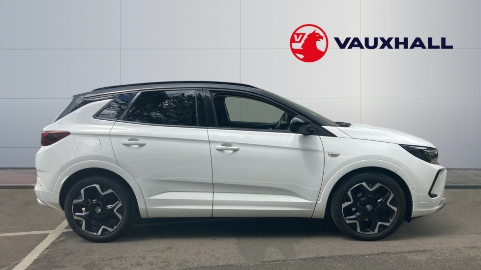 Vauxhall Grandland Ultimate DS23VGZ White #5