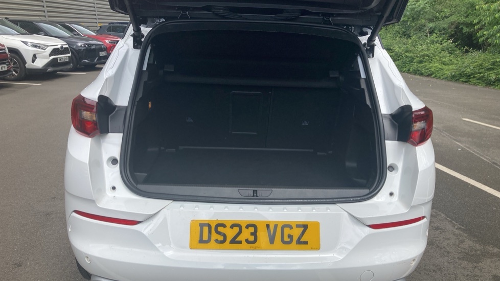 Vauxhall Grandland Ultimate DS23VGZ White #4