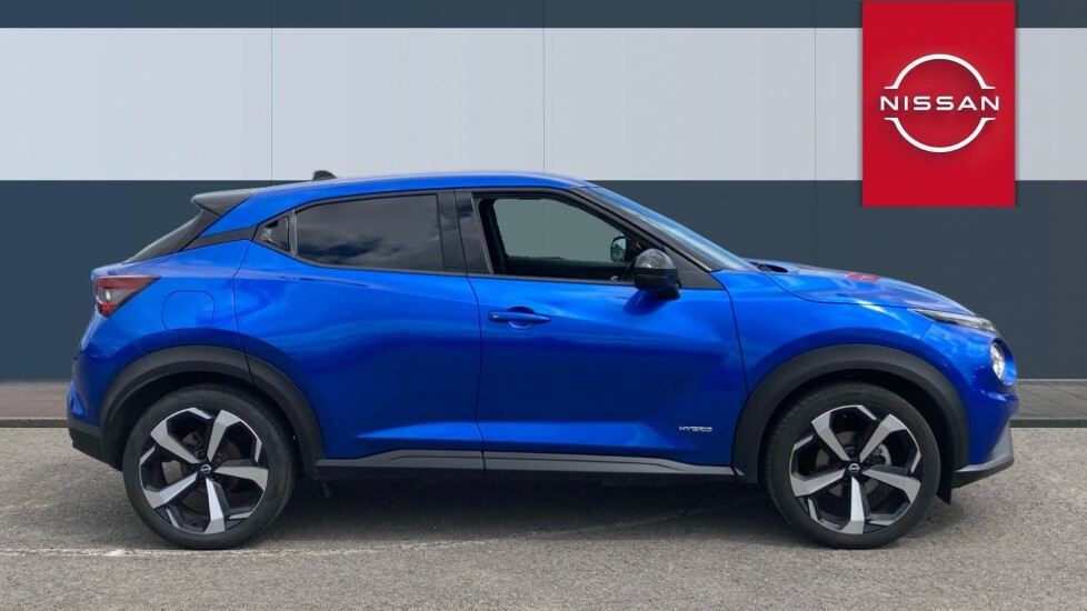 Nissan Juke Tekna Blue #5