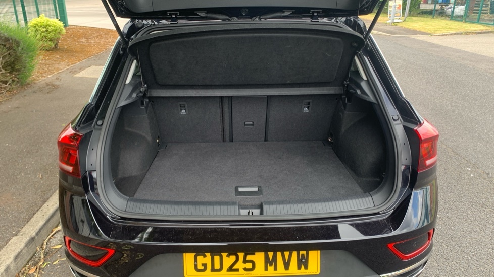 Volkswagen T-Roc Style Black #4