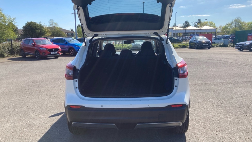Nissan Qashqai N-connecta KT21TOU White #4