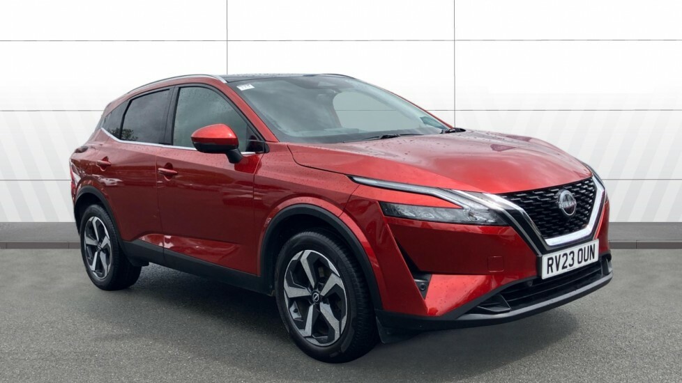 Nissan Qashqai N-connecta RV23OUN Red