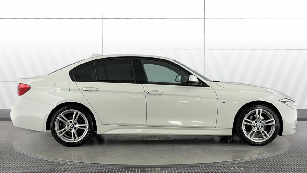 BMW 3 Series M Sport FG19YHF White #3