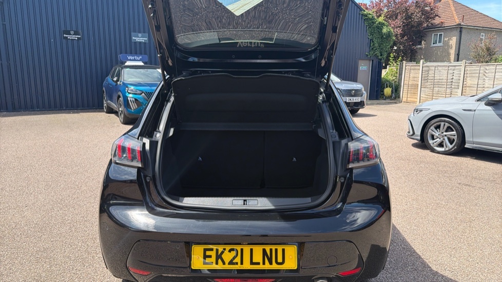 Peugeot 208 Gt Black #4