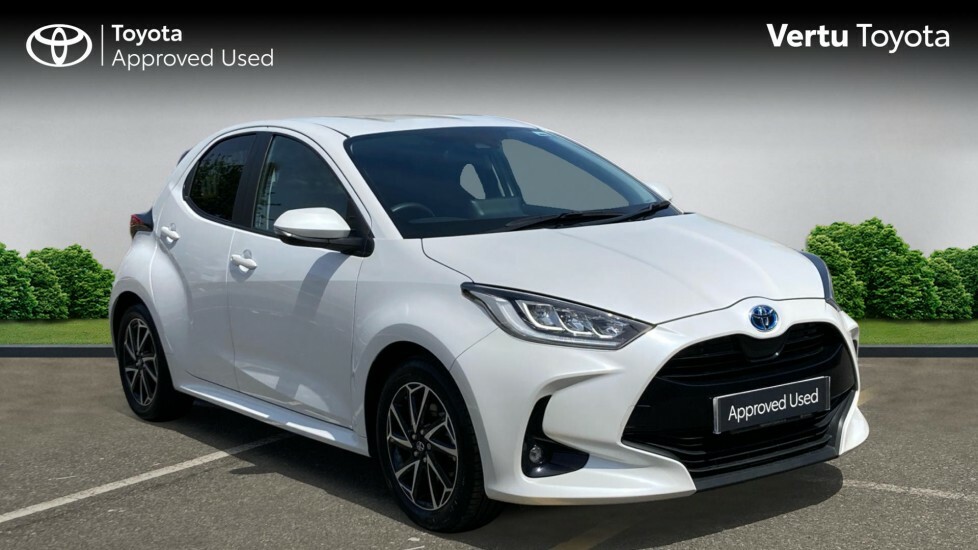 Toyota Yaris Design White