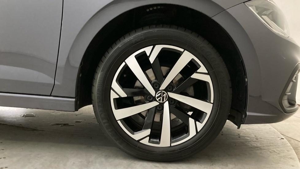 Volkswagen Polo Life YM23UUR Grey #5