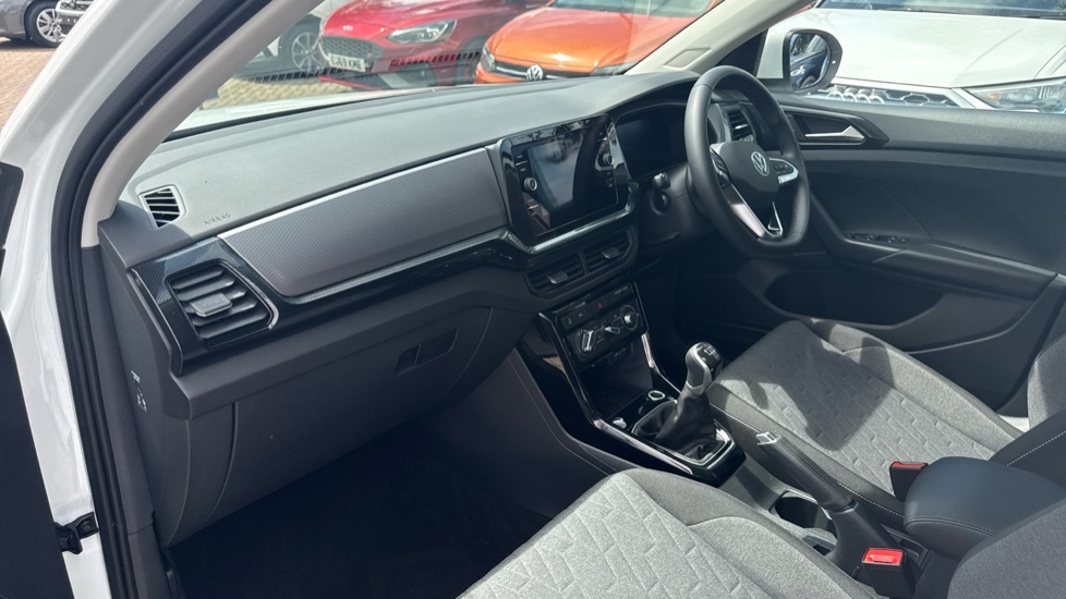 Volkswagen T-Cross Match White #2