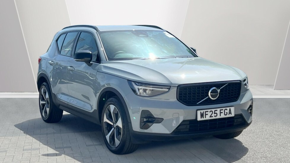 Volvo XC40 Plus Grey