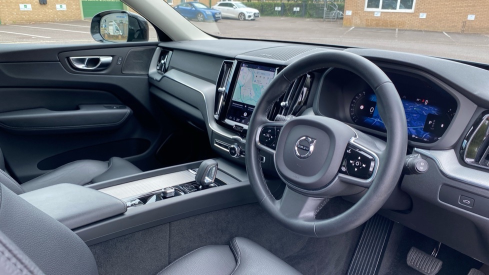 Volvo XC60 Plus Grey #4