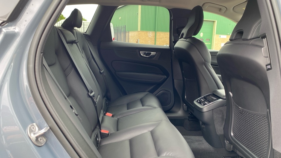 Volvo XC60 Plus Grey #6