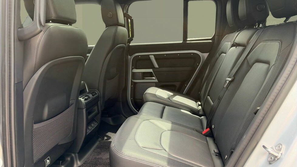 Land Rover Defender 110 X-dynamic Se KR24AHF Silver #4