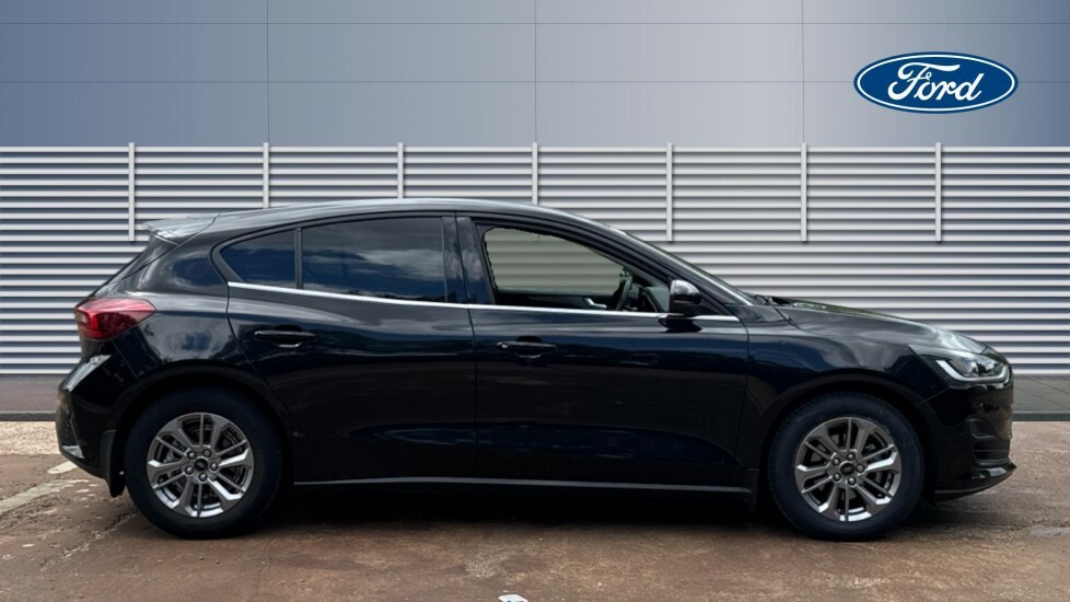 Ford Focus Titanium Black #5