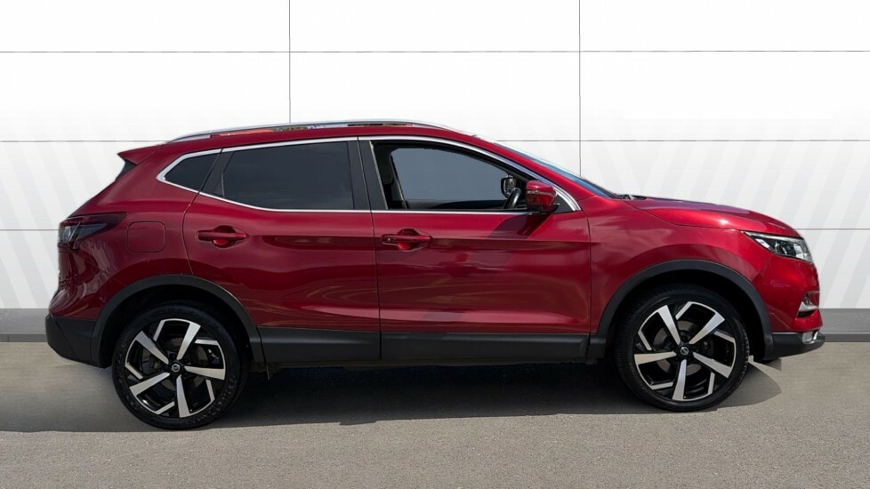 Nissan Qashqai Tekna Red #5