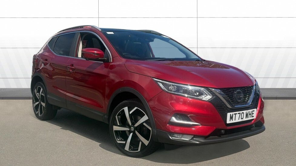 Nissan Qashqai Tekna Red