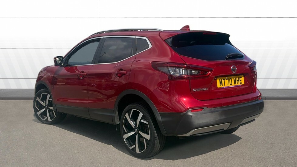 Nissan Qashqai Tekna Red #2