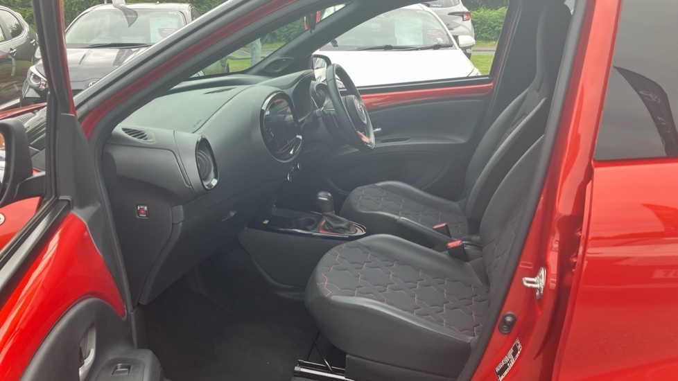 Toyota Aygo X Exclusive FV72OEA Red #5