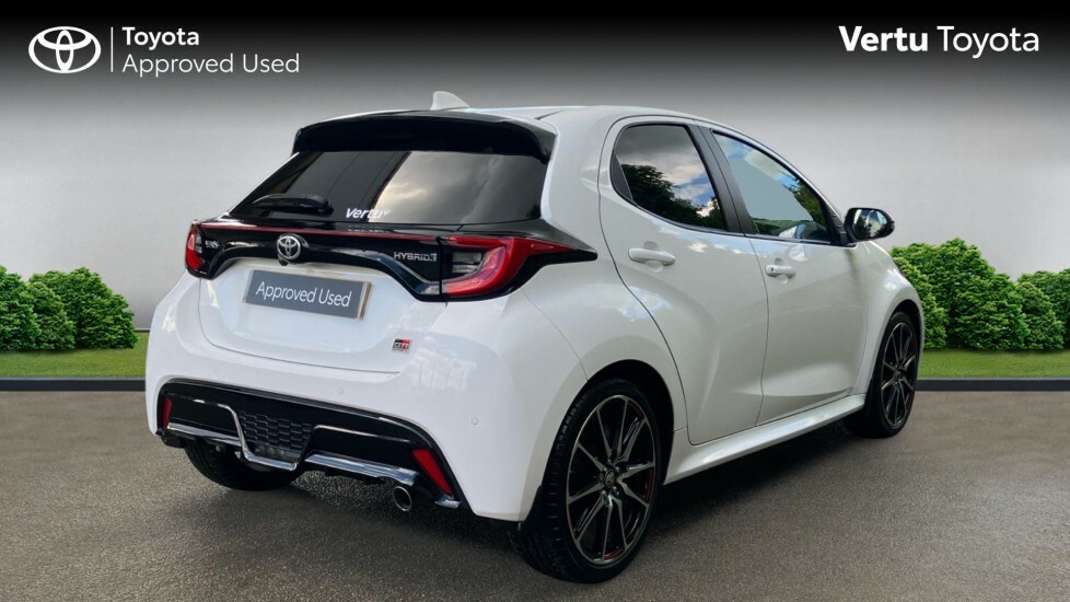 Toyota Yaris Gr Sport YP23HCL White #2