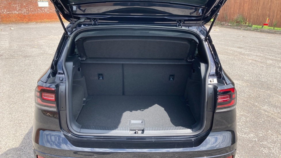 Volkswagen T-Cross R-line Black #4