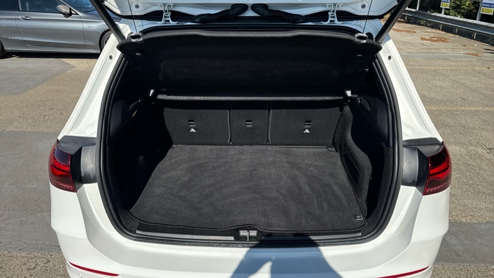 Mercedes-Benz B Class Amg Line WF24XFC White #4
