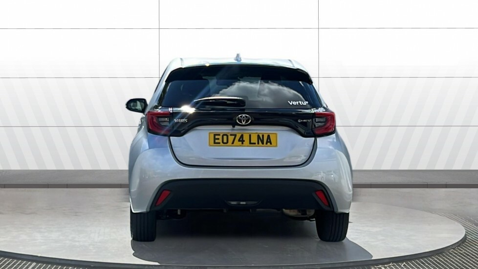 Toyota Yaris Design Silver #6