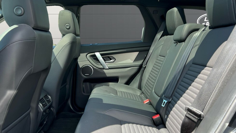 Land Rover Discovery Sport Dynamic Se YN75VCK Black #4