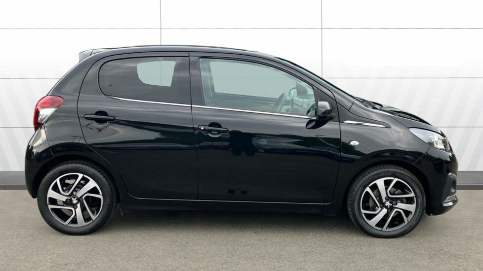 Peugeot 108 Allure Black #5