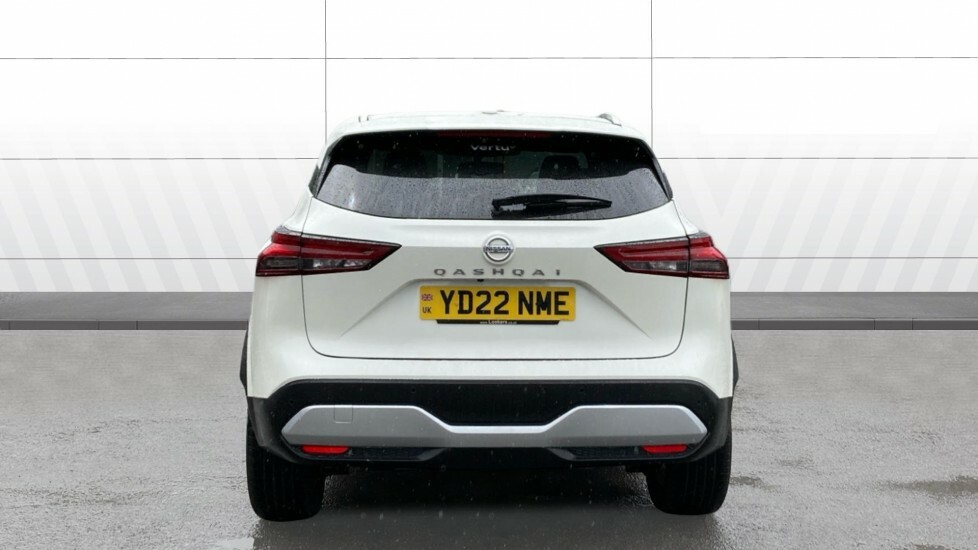 Nissan Qashqai Tekna White #6