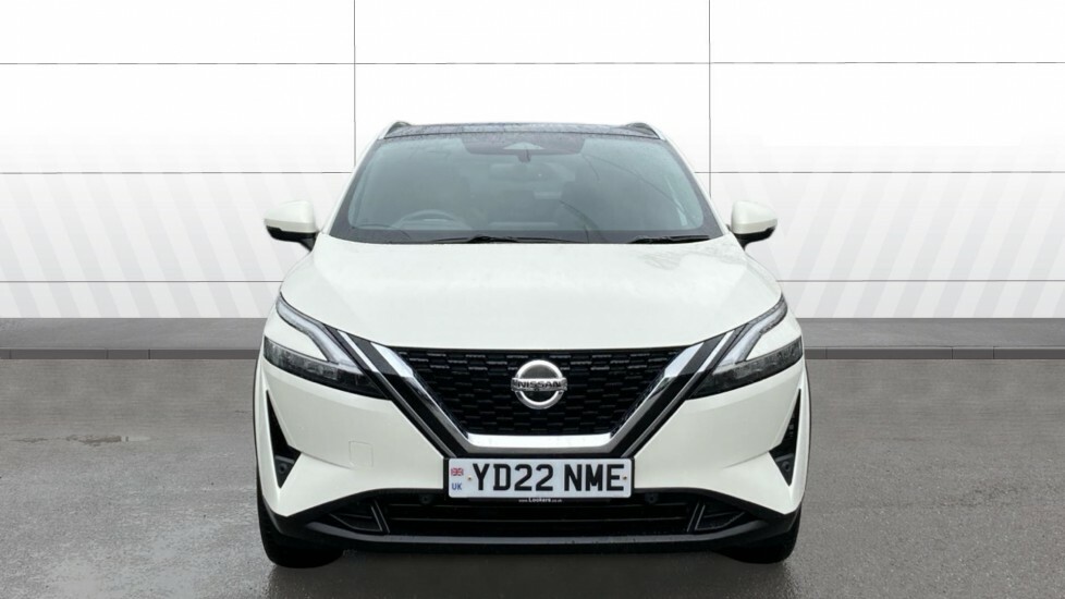 Nissan Qashqai Tekna White #3