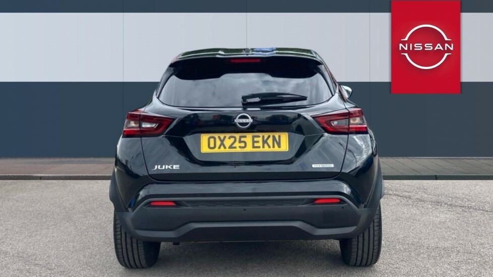 Nissan Juke Tekna Black #6