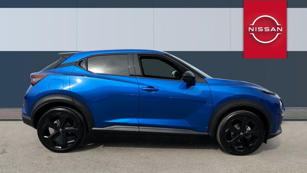 Nissan Juke Tekna Blue #5