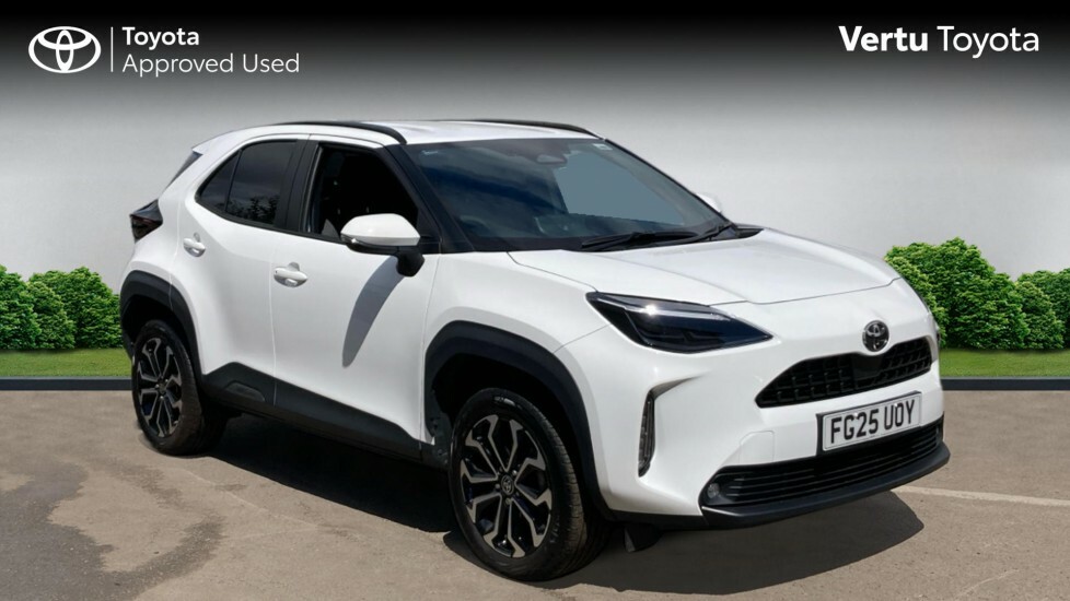 Toyota Yaris Cross Design FG25UOY White
