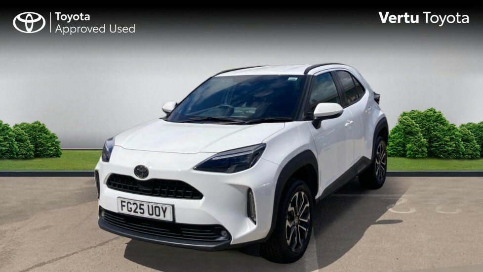 Toyota Yaris Cross Design FG25UOY White #3