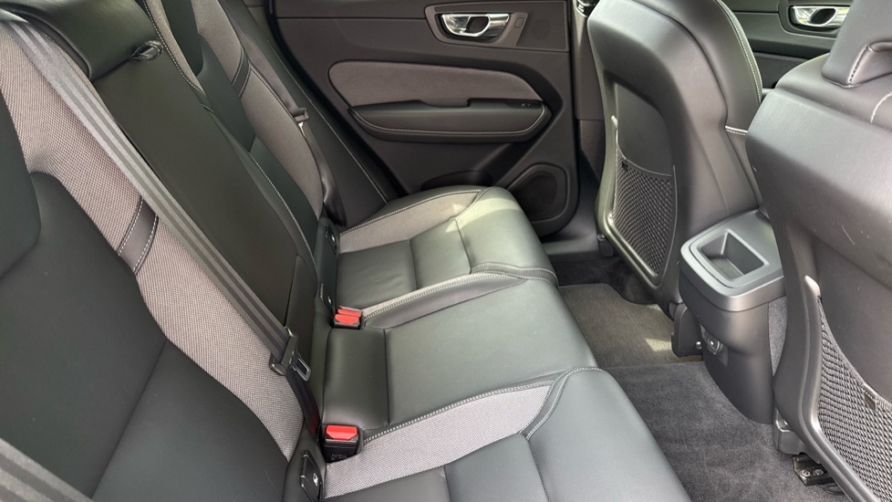 Volvo XC60 R Design Grey #6