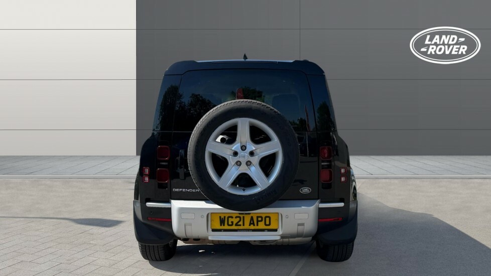 Land Rover Defender 110 Se Black #6