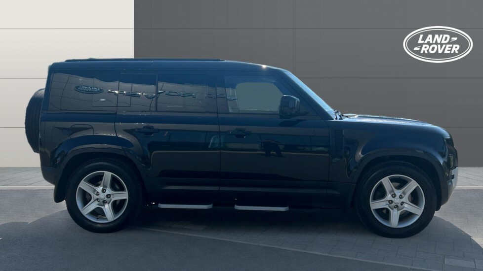 Land Rover Defender 110 Se Black #5
