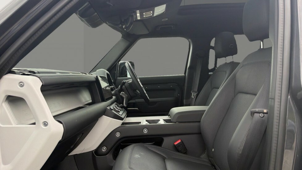 Land Rover Defender 130 X-dynamic Se Grey #3