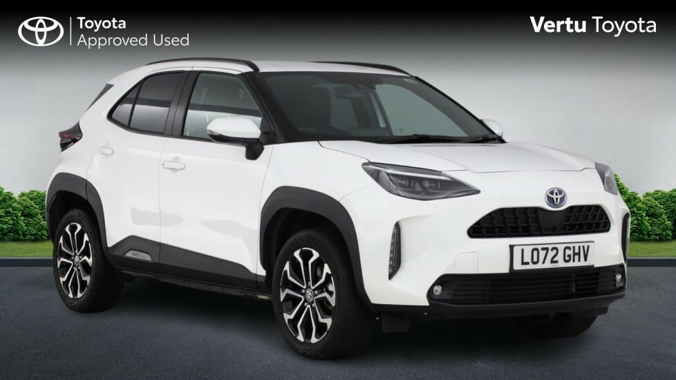 Toyota Yaris Cross Design White
