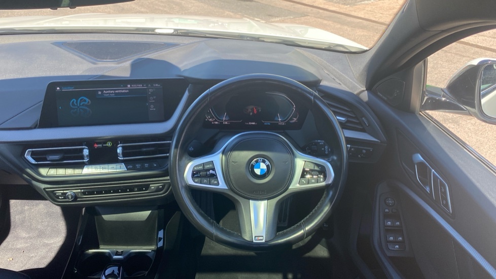 BMW 1 Series M Sport WF72HHX White #5