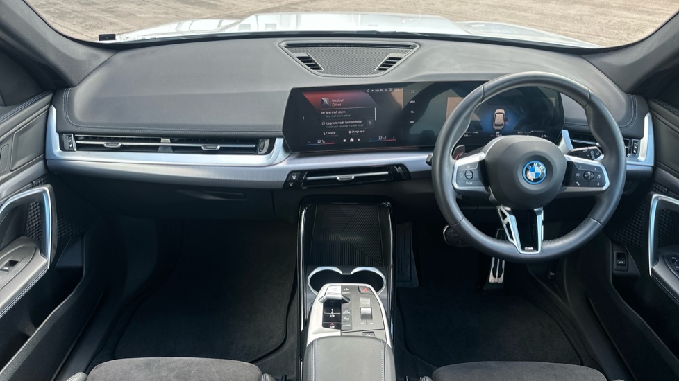 BMW iX1 M Sport White #4