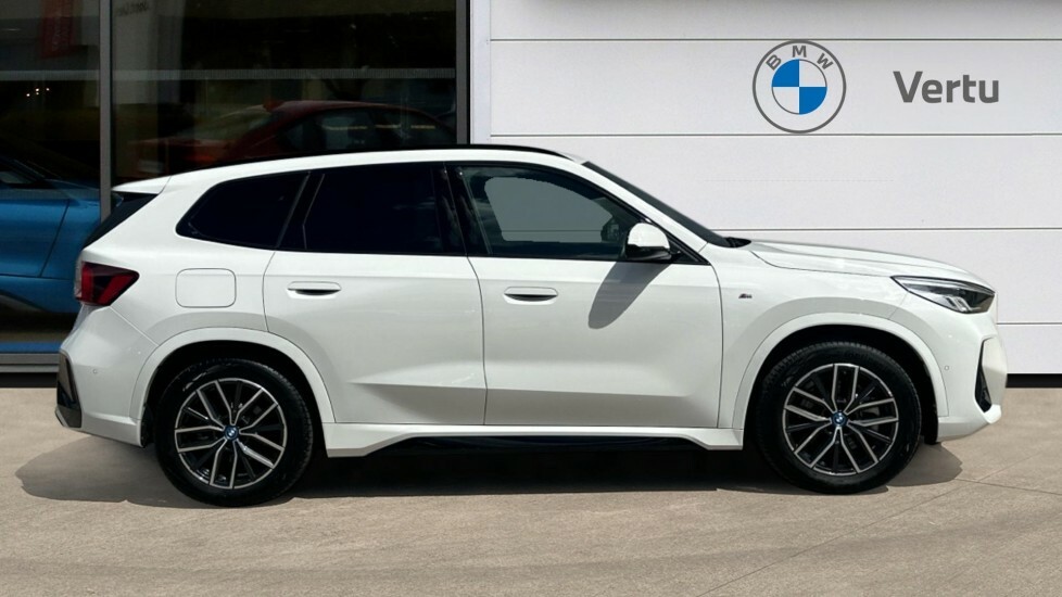 BMW iX1 M Sport White #3