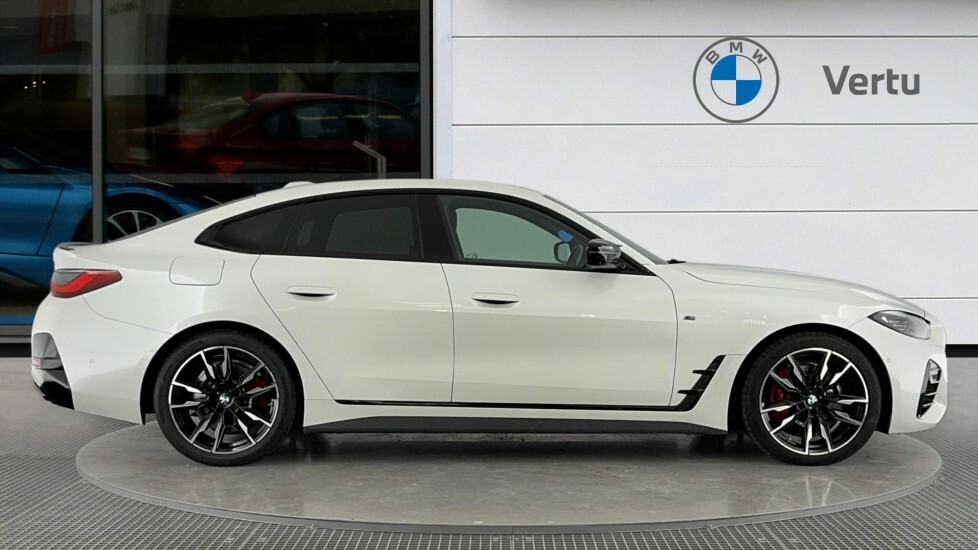 BMW 4 Series M440i YG74UWS White #3