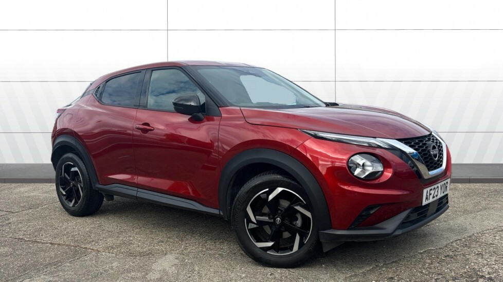 Nissan Juke N-connecta AF23YOR Red