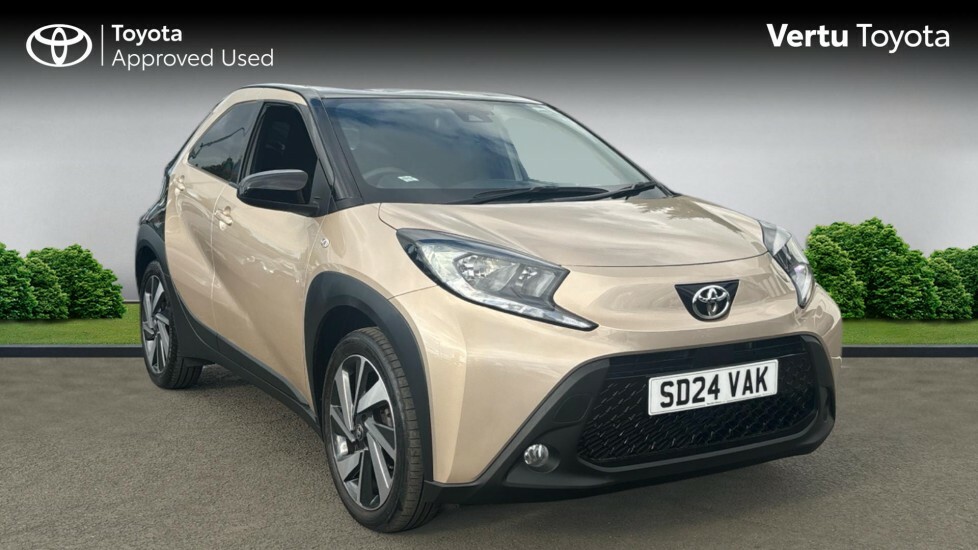 Toyota Aygo X Edge Beige