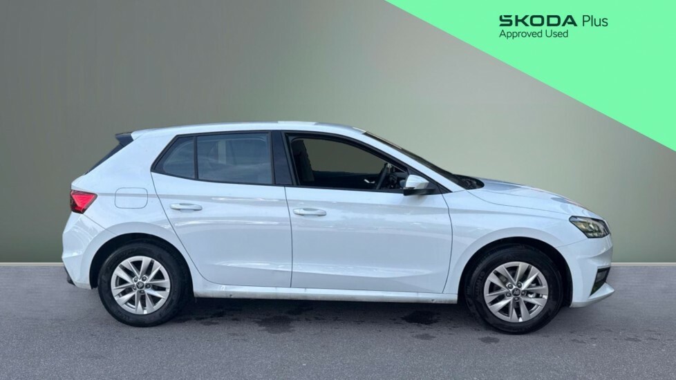 Skoda Fabia Se Edition YR26DGX White #4