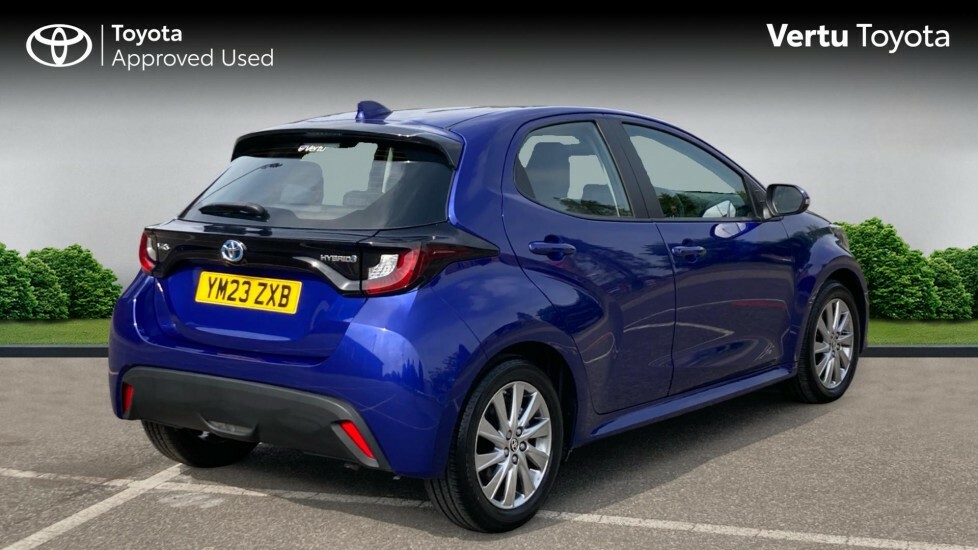 Toyota Yaris Icon Blue #2