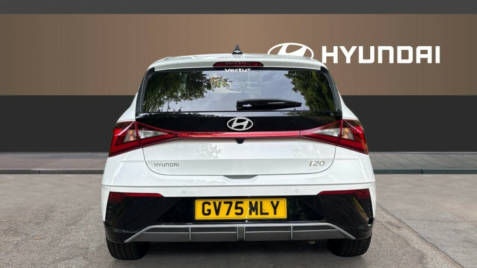 Hyundai I20 Premium White #6