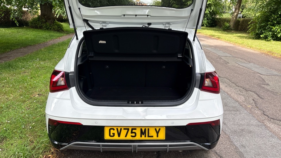 Hyundai I20 Premium White #4